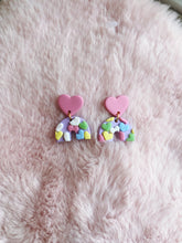 Load image into Gallery viewer, Candy Heart Mini Arches
